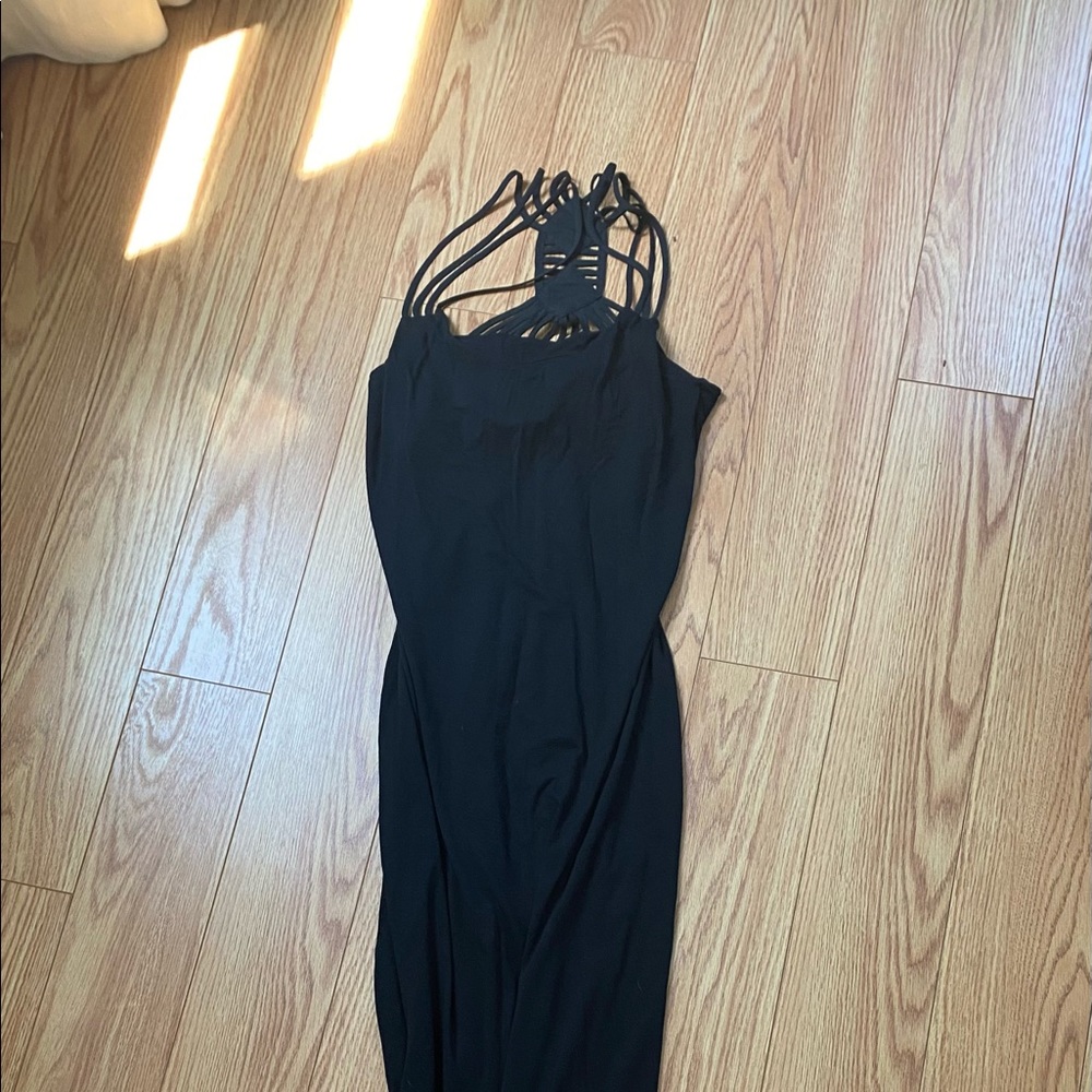 Long black dress size small. Worn once. Size small.